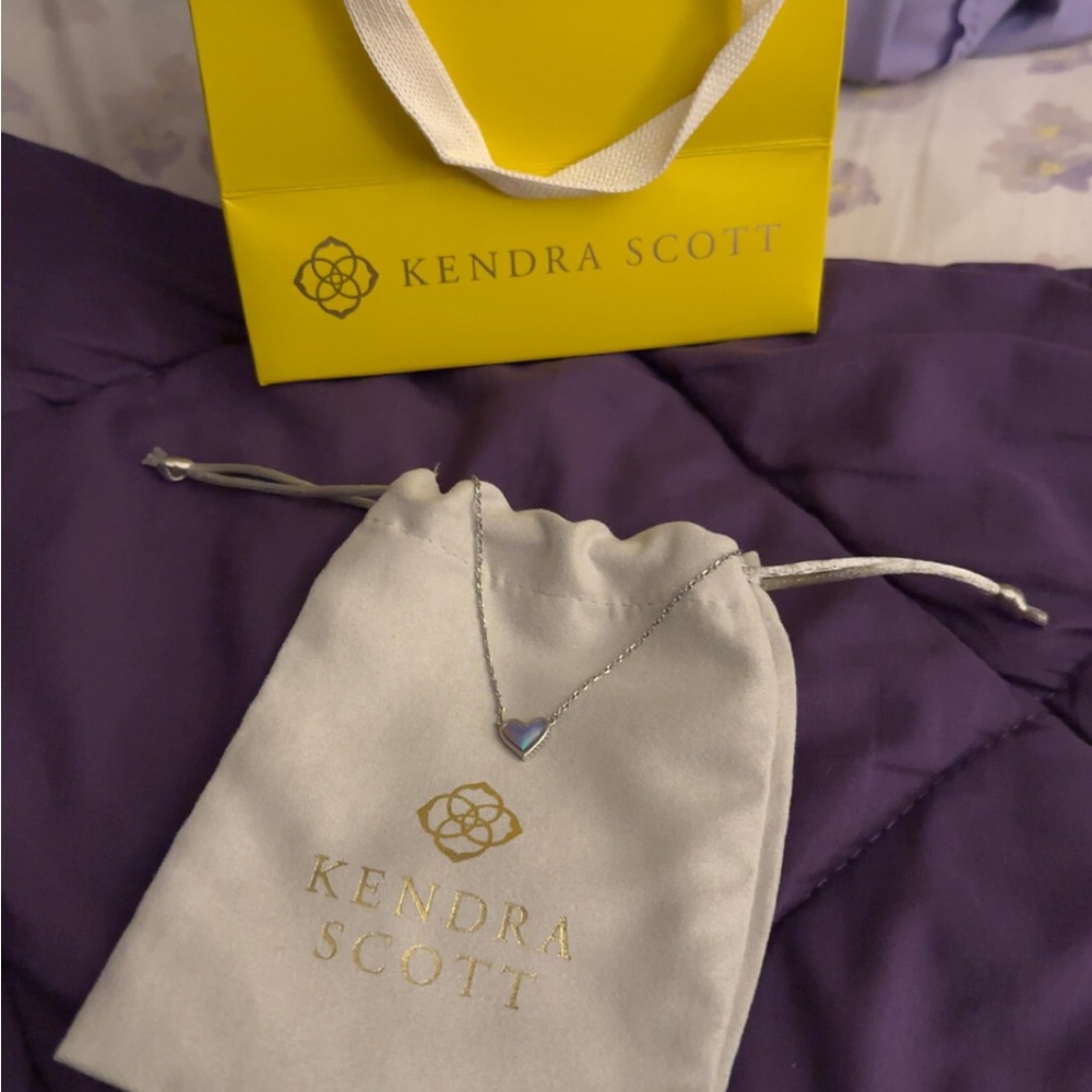 Kendra Scott Framed Ari Heart Silver Short Pendant Necklace